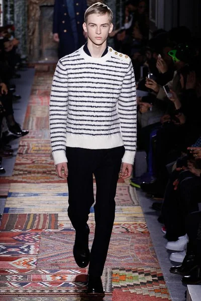 Look 29